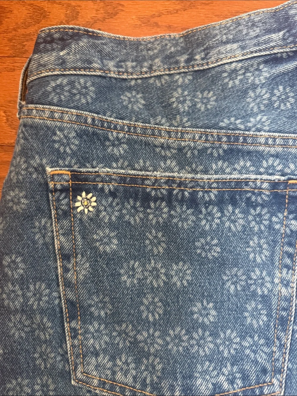 Universal Thread Mid-Rise 90's Baggy Denim Shorts 100% Cotton Daisy Floral